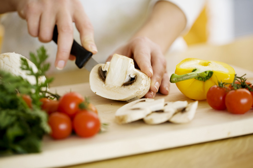 preparando verduras